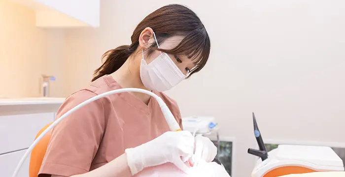 歯の表面のクリーニング